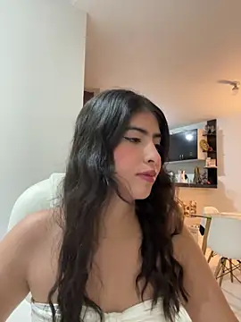 Snapshot of Gaby_zahir_ chatting on January 15, 9:56 am Gaby zahir  online show from January 15, 9:56 am