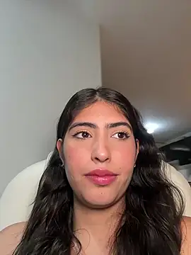 Snapshot of Gaby_zahir_ chatting on January 15, 12:58 pm Gaby zahir  online show from January 15, 12:58 pm