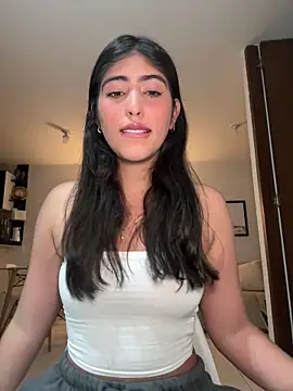 Snapshot of Gaby_zahir_ chatting on February 24, 10:37 am Gaby zahir  online show from February 24, 10:37 am