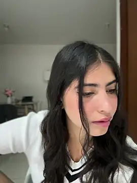 Snapshot of Gaby_zahir_ chatting on March 12, 9:34 am Gaby zahir  online show from March 12, 9:34 am