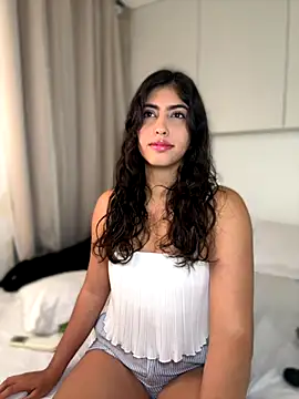 Snapshot of Gaby_zahir_ chatting on October 3, 11:40 am Gaby zahir  online show from October 3, 11:40 am