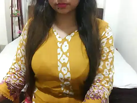 Snapshot of cutebengaligirl chatting on June 24, 11:09 am cutebengaligirl online show from June 24, 11:09 am
