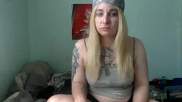 Snapshot of alexabunni chatting on July 28, 2:13 pm alexabunni online show from July 28, 2:13 pm