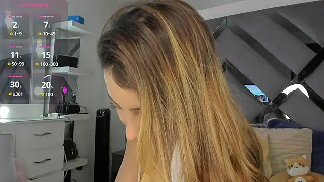 Snapshot of monroeglez5_ chatting on March 19, 9:41 pm monroeglez5 online show from March 19, 9:41 pm