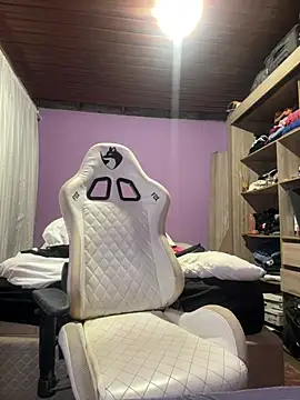 bunnydark00 online show from January 19, 1:31 am