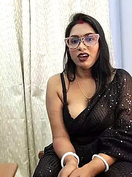 Queen Dolly online show from October 7, 5:54 pm