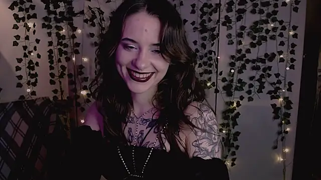 risha laas online show from February 26, 7:35 pm