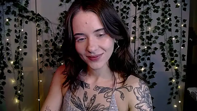 Snapshot of risha_laas chatting on May 14, 8:04 pm risha laas online show from May 14, 8:04 pm