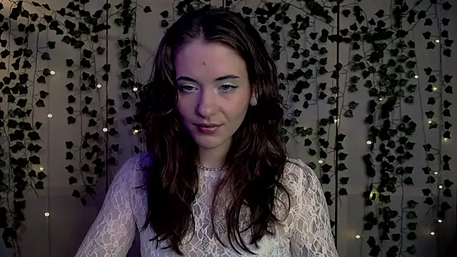 Snapshot of risha_laas chatting on July 2, 8:15 pm risha laas online show from July 2, 8:15 pm