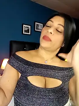 Lashmy111 online show from March 18, 1:32 am