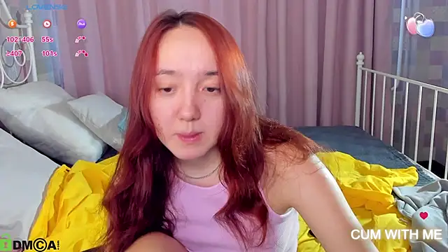 Snapshot of Fera1_Berry chatting on October 18, 8:04 am Fera1 Berry online show from October 18, 8:04 am