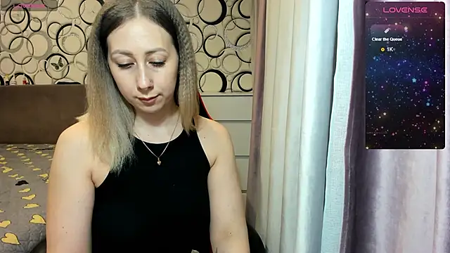 Snapshot of KristinaVegasss chatting on February 17, 12:59 pm KristinaVegasss online show from February 17, 12:59 pm