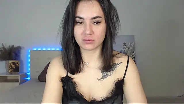 RoxannePure online show from March 3, 2:04 am