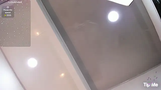 Snapshot of Naughty__Mom chatting on January 14, 3:57 pm Naughty Mom online show from January 14, 3:57 pm