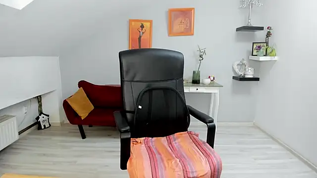 LollaGirl online show from September 12, 3:17 am