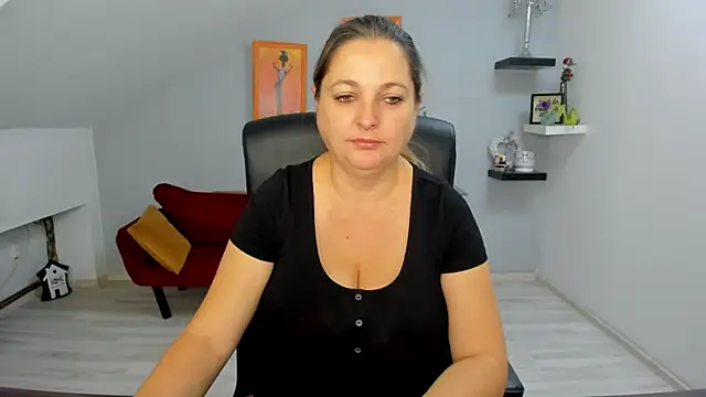 LollaGirl online show from October 16, 3:18 am