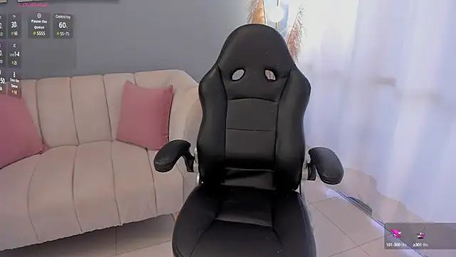 Snapshot of BrookeMiller chatting on February 18, 6:37 pm BrookeMiller online show from February 18, 6:37 pm