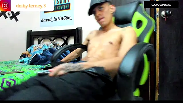 davidlatin66 online show from December 16, 12:37 am