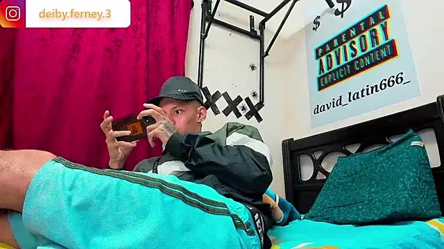 davidlatin66 online show from March 6, 1:27 am