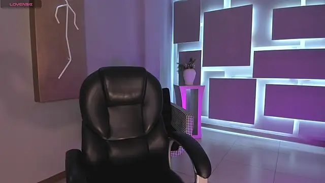 EveBensonX online show from December 20, 12:56 pm