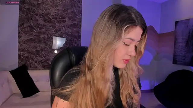 EveBensonX online show from February 10, 12:53 pm