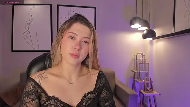 EveBensonX online show from February 19, 12:23 pm