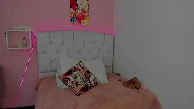 18candys online show from May 20, 2:23 pm