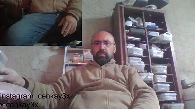 Snapshot of masculine_bear_daddy chatting on February 10, 3:42 pm masculine bear daddy online show from February 10, 3:42 pm