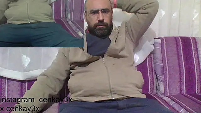 Snapshot of masculine_bear_daddy chatting on February 17, 3:42 pm masculine bear daddy online show from February 17, 3:42 pm