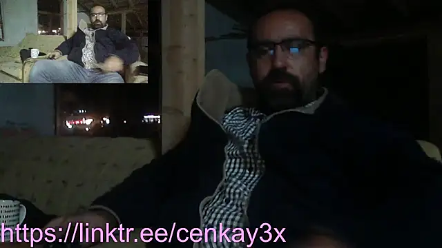 Snapshot of masculine_bear_daddy chatting on November 10, 4:28 pm masculine bear daddy online show from November 10, 4:28 pm