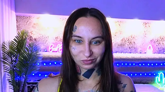 Cool Freak  online show from December 5, 9:50 am