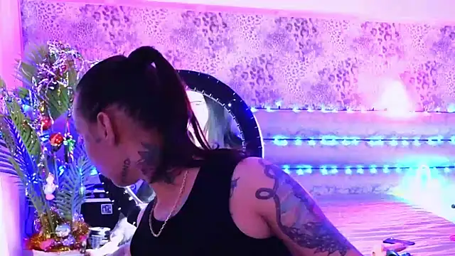 Cool Freak  online show from December 23, 11:25 am