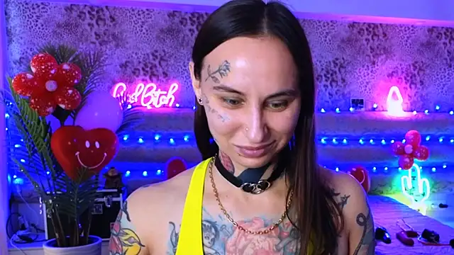 Cool Freak  online show from February 14, 9:34 am