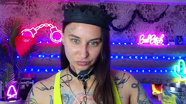 Cool Freak  online show from April 4, 10:24 am