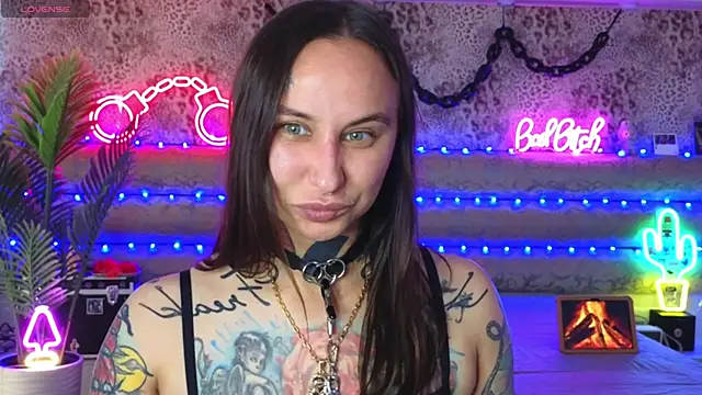 Snapshot of Cool_Freak_ chatting on May 10, 10:31 am Cool Freak online show from May 10, 10:31 am