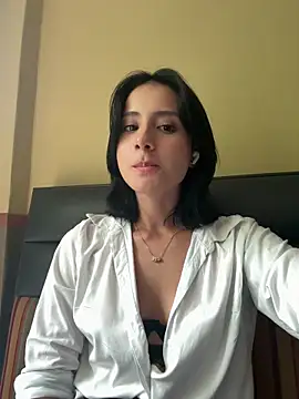 Snapshot of Ale_Lewis chatting on February 15, 9:15 pm Ale Lewis online show from February 15, 9:15 pm