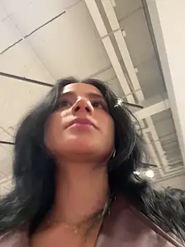 Ale Lewis online show from November 3, 1:23 pm