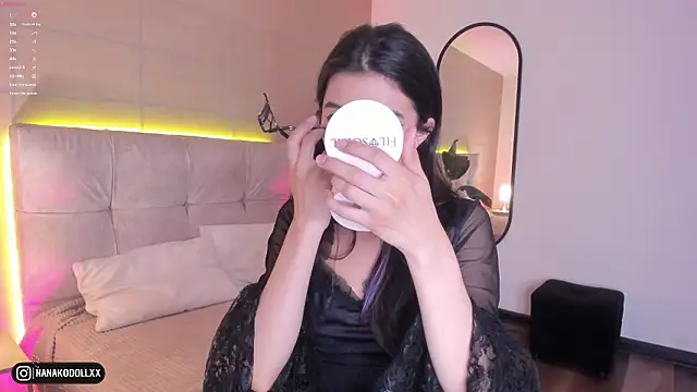 NanaRott online show from February 2, 8:51 pm