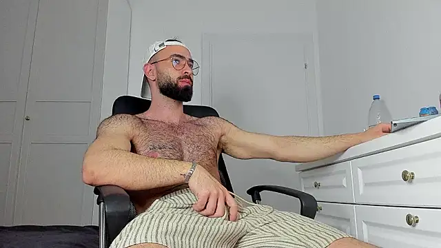 MichaelMasterss online show from March 5, 11:01 pm