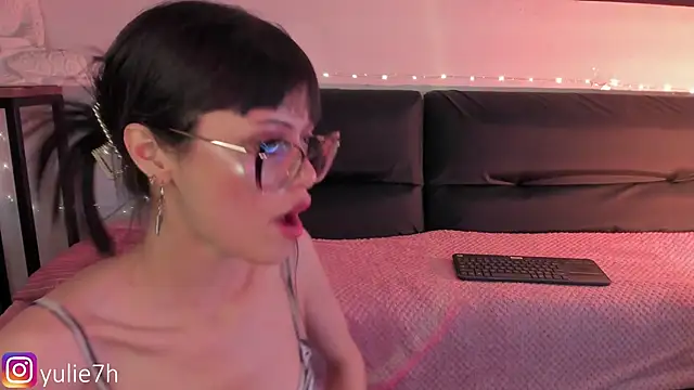 Snapshot of _Jessy_Moon_ chatting on February 23, 9:16 pm  Jessy Moon  online show from February 23, 9:16 pm