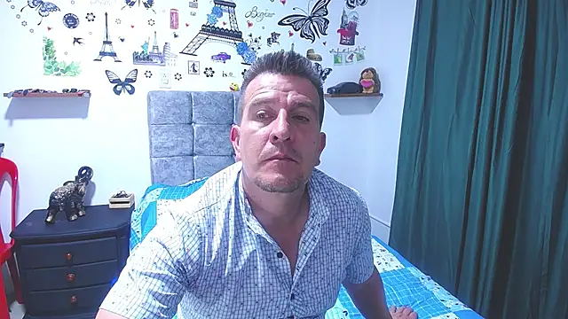 Snapshot of amaya_627 chatting on July 18, 2:05 am amaya 627 online show from July 18, 2:05 am