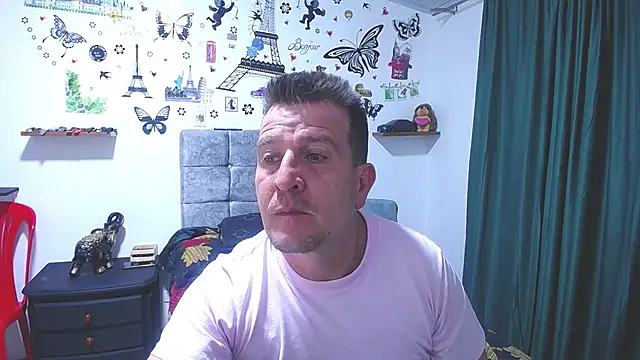 Snapshot of amaya_627 chatting on August 1, 2:33 am amaya 627 online show from August 1, 2:33 am