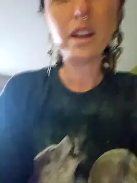 mossy kiss online show from December 29, 5:22 pm