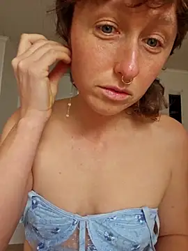 mossy kiss online show from February 16, 3:38 pm