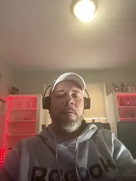 Snapshot of Cristian-Brayan chatting on February 11, 1:20 pm Cristian-Brayan online show from February 11, 1:20 pm