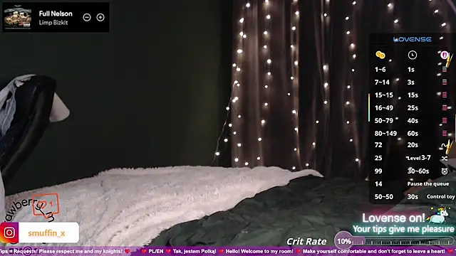 strawberry muffin online show from January 15, 9:07 pm