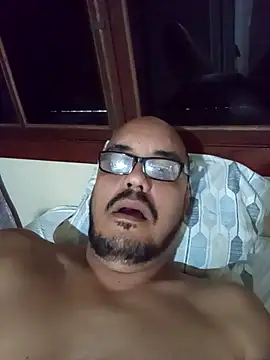 RobertoBuzios22 online show from September 26, 8:24 pm