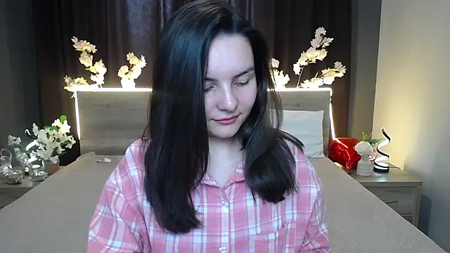 JasmineAsha online show from April 15, 7:26 am