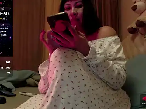 Snapshot of ROXOLANAA_SEXY chatting on March 17, 8:30 pm ROXOLANAA SEXY online show from March 17, 8:30 pm