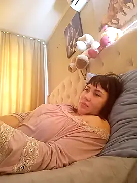 Snapshot of ROXOLANAA_SEXY chatting on March 23, 9:10 am ROXOLANAA SEXY online show from March 23, 9:10 am